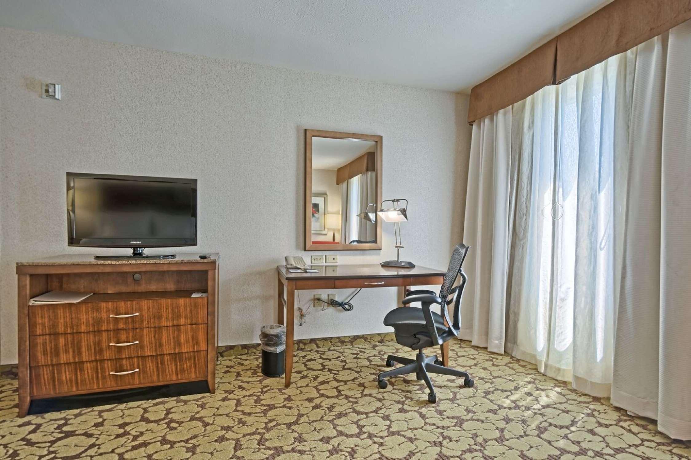 Hilton Garden Inn By Hilton Mount Laurel Buitenkant foto